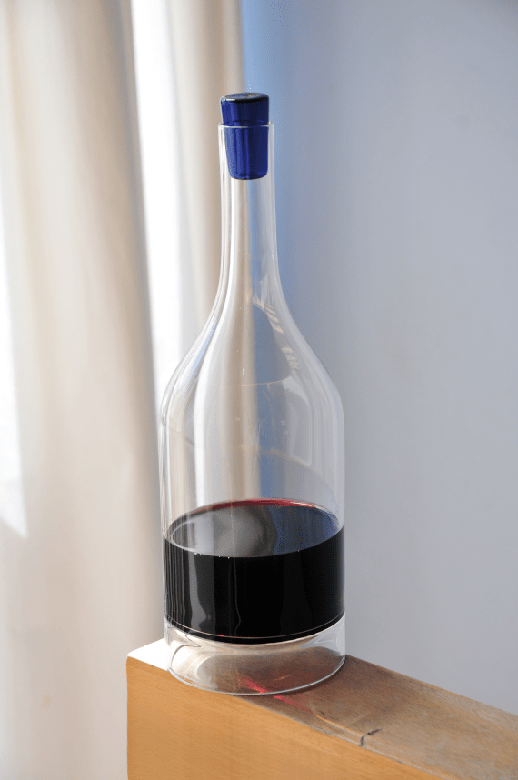 Carafe à vin perchée