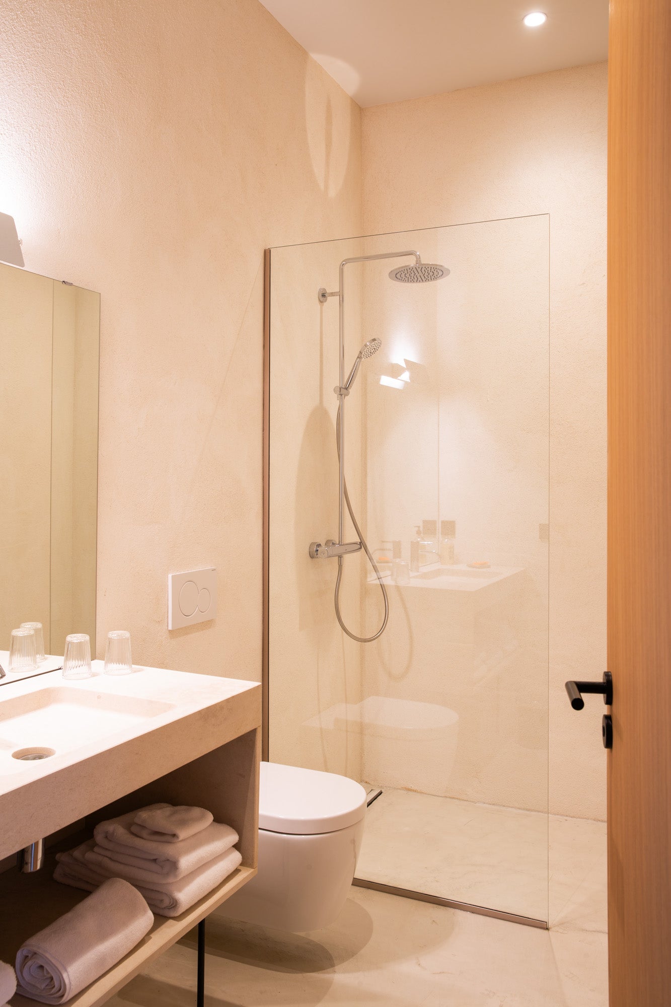 SUITE FAMILIALE PREMIUM AVEC 2 CHAMBRES VUE JARDIN - CLOÎTRE C3