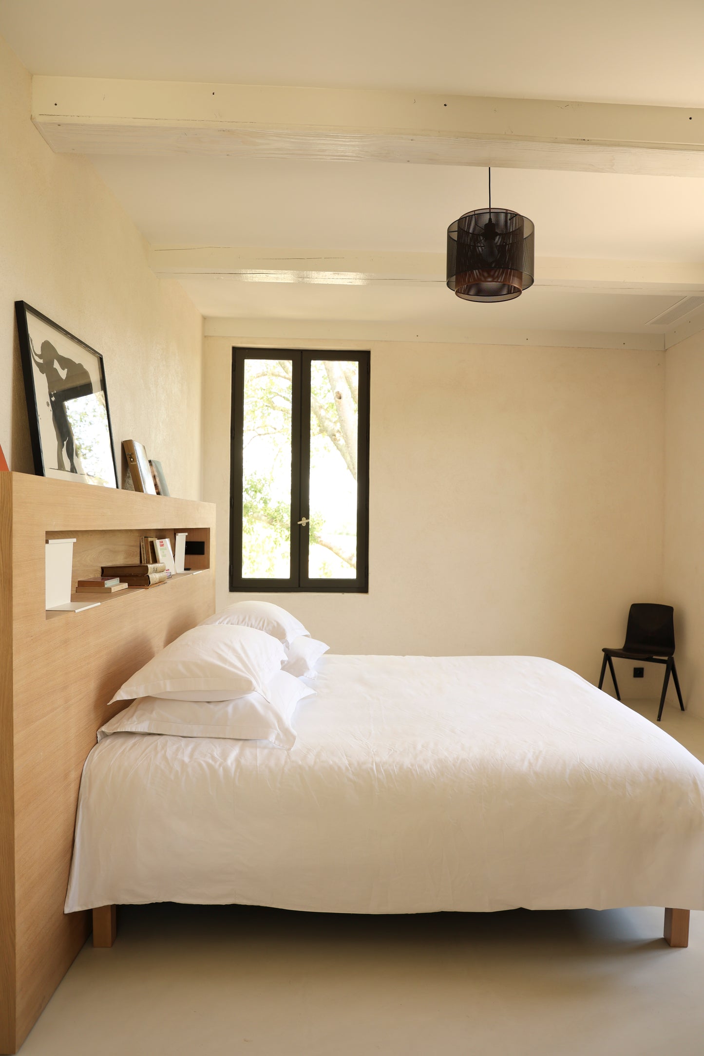 CHAMBRE VUE JARDIN : RÉFECTOIRE R2