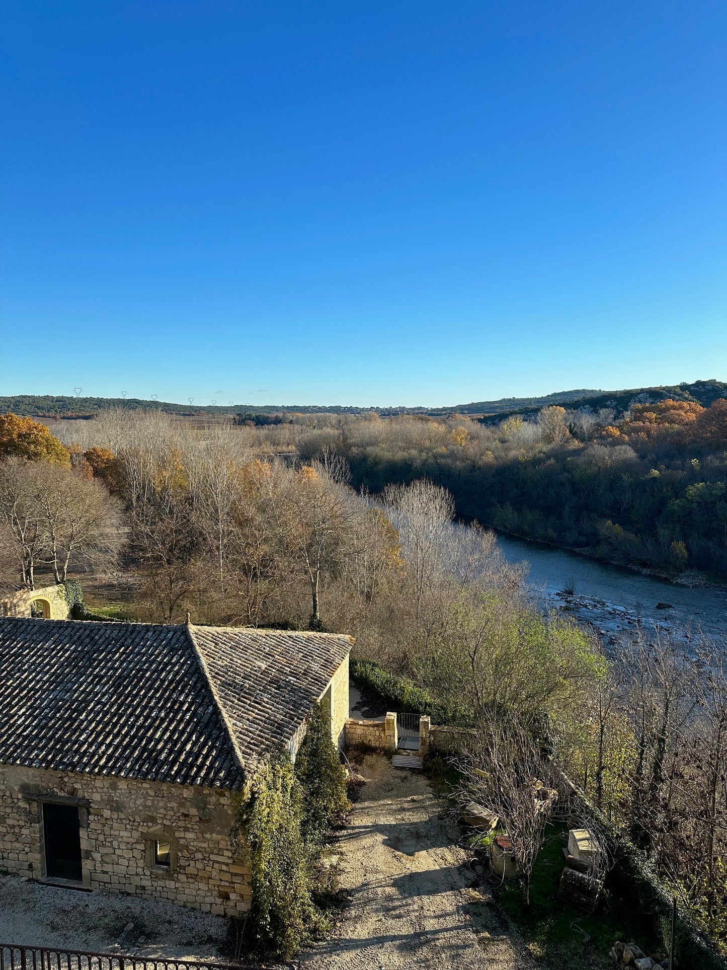 SUITE FAMILIALE AVEC 2 CHAMBRES VUE JARDIN - CLOÎTRE C6